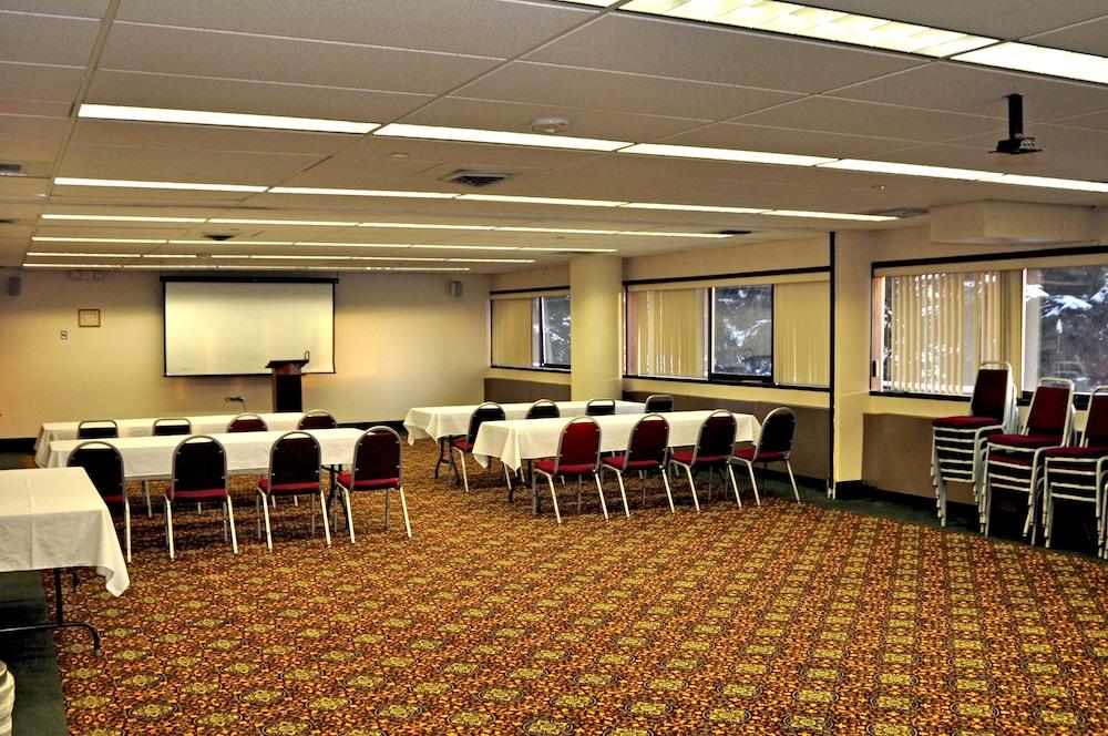 Alex Hotel And Suites Anchorage Bagian luar foto