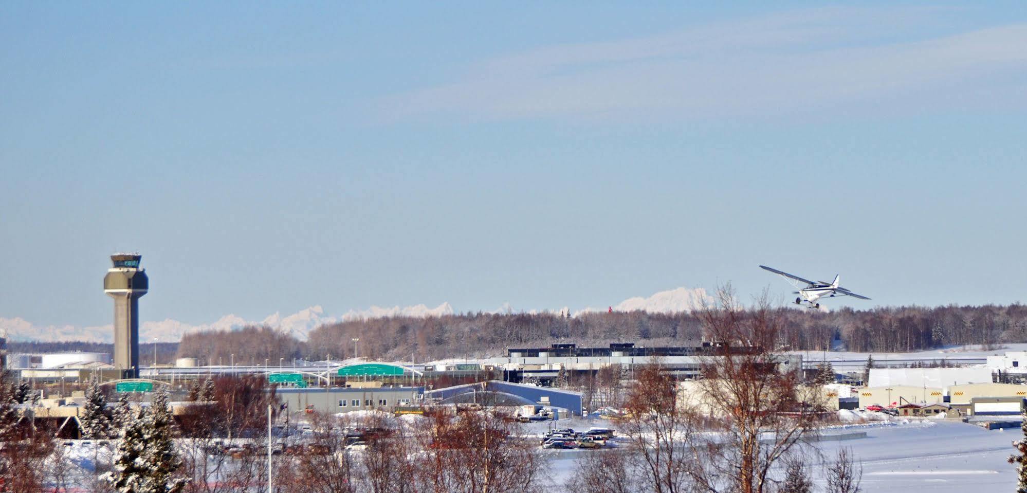 Alex Hotel And Suites Anchorage Bagian luar foto